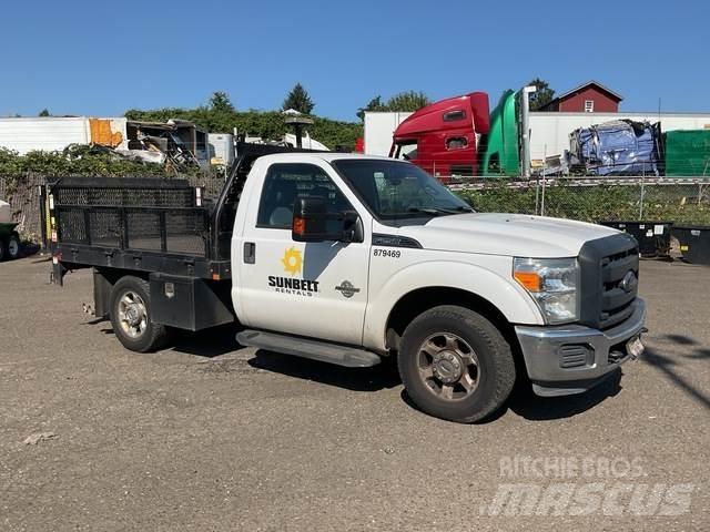 Ford F-250 Camioane platforma/prelata