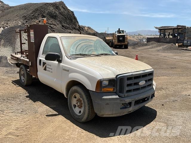 Ford F-250 Camioane platforma/prelata