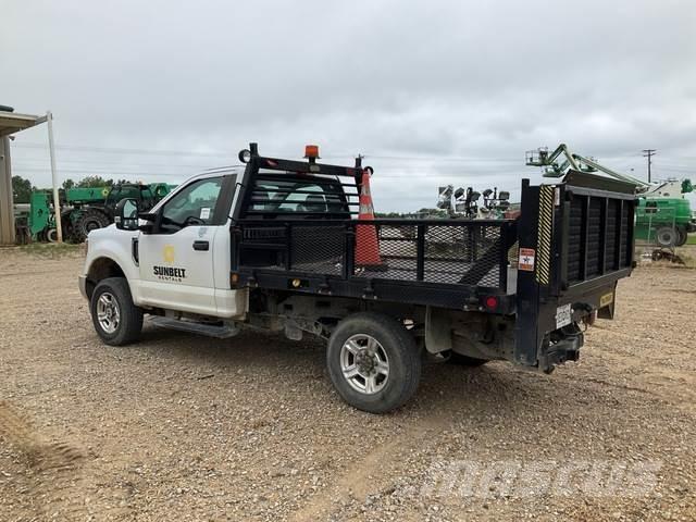 Ford F-250 Camioane platforma/prelata