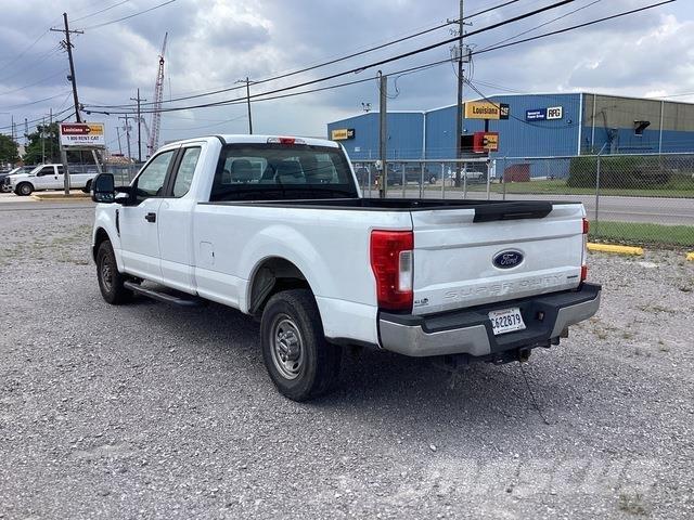 Ford F-250 Pick up/Platou