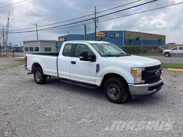 Ford F-250 Pick up/Platou