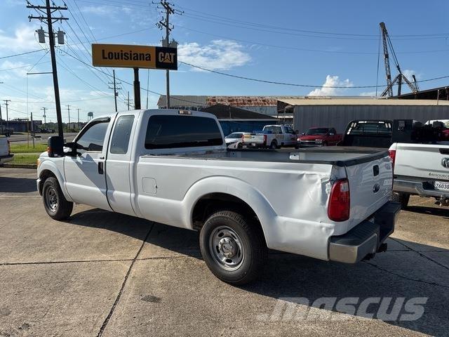 Ford F-250 Pick up/Platou