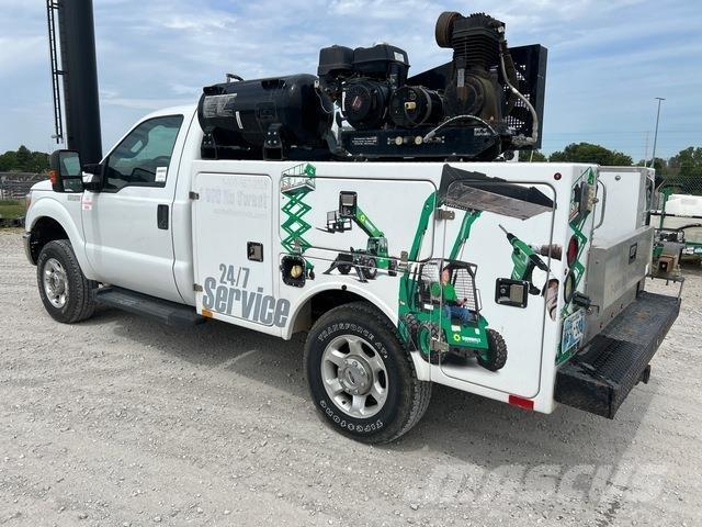 Ford F-250 Municipal/vehicul cu uz general