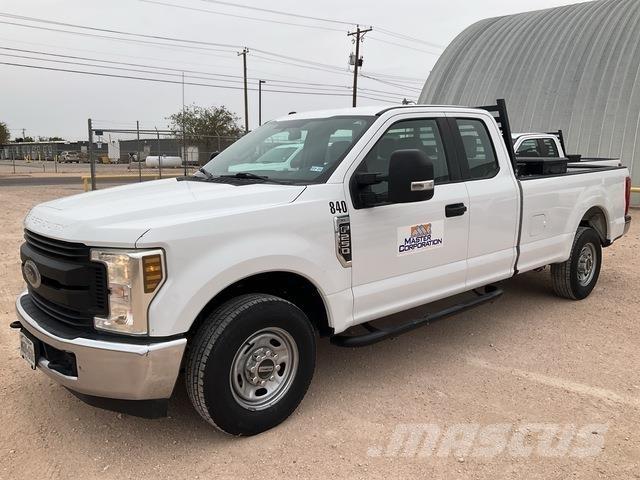 Ford F-250 Pick up/Platou