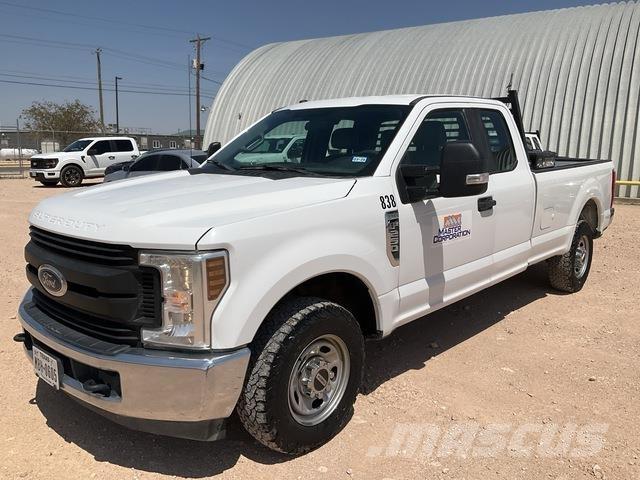 Ford F-250 Pick up/Platou