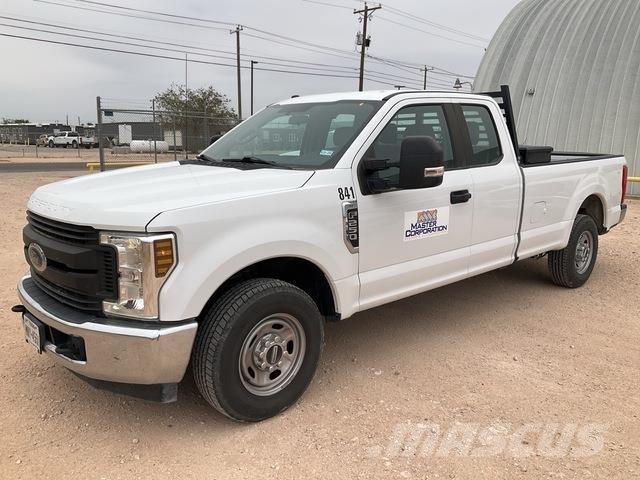 Ford F-250 Pick up/Platou