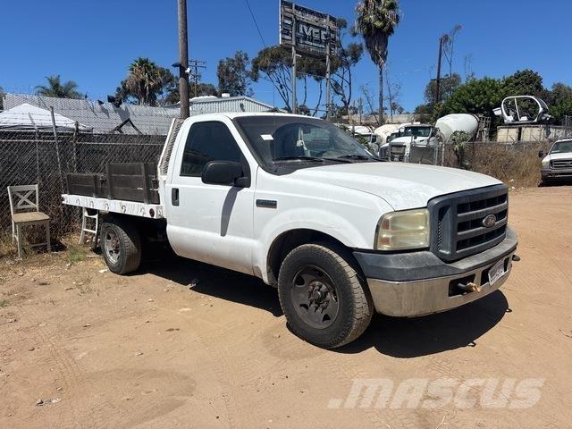 Ford F-250 Camioane platforma/prelata