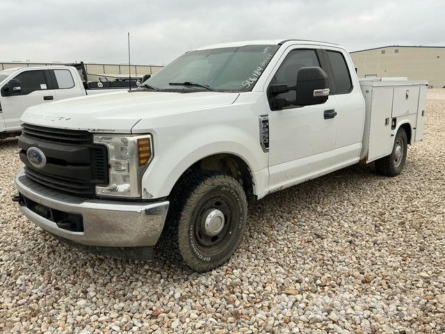 Ford F-250 Pick up/Platou