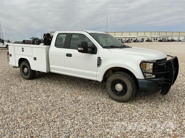 Ford F-250 Pick up/Platou