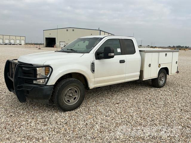Ford F-250 Pick up/Platou