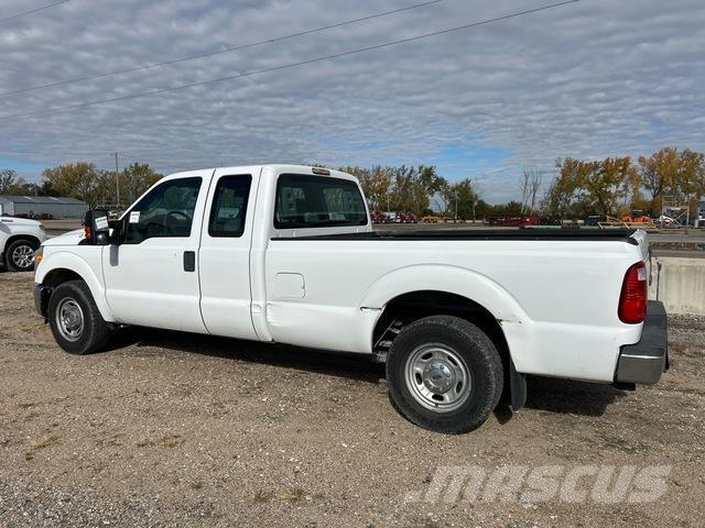 Ford F-250 Pick up/Platou