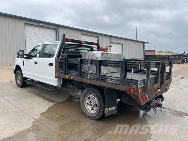Ford F-250 Camioane platforma/prelata