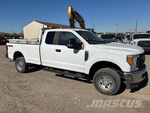 Ford F-250 Pick up/Platou