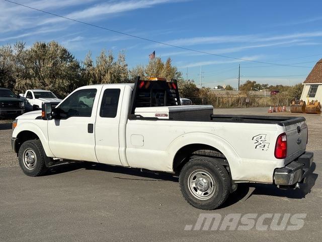 Ford F-250 Pick up/Platou