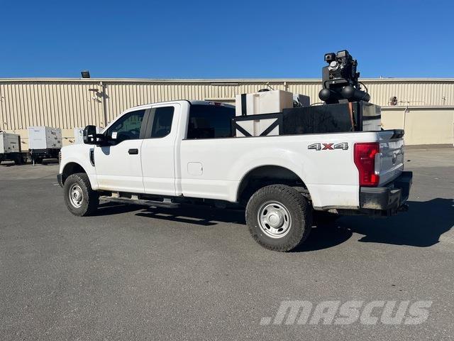 Ford F-250 Pick up/Platou
