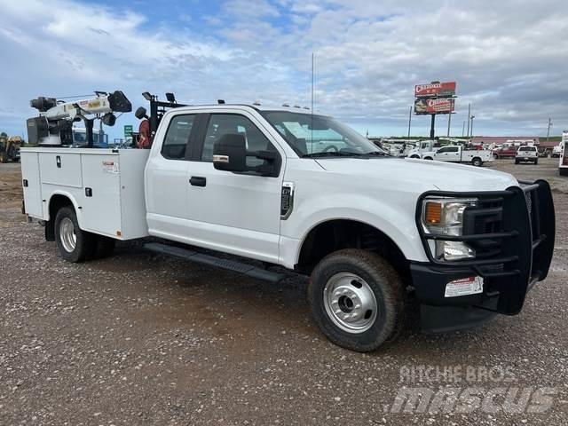 Ford F-350 Municipal/vehicul cu uz general