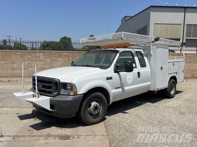 Ford F-350 Municipal/vehicul cu uz general