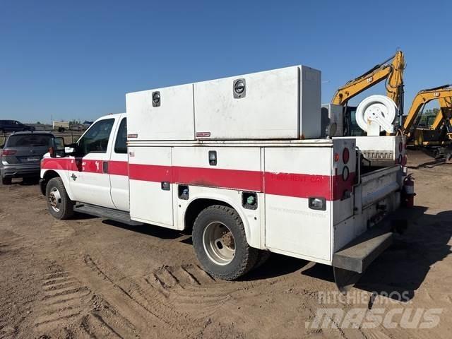 Ford F-350 Municipal/vehicul cu uz general