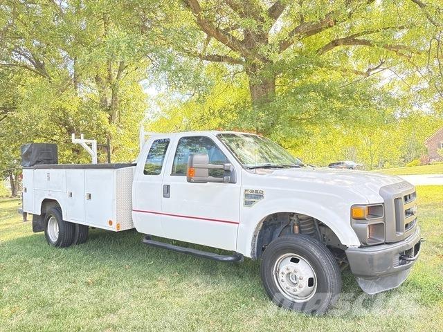 Ford F-350 Municipal/vehicul cu uz general