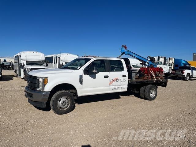 Ford F-350 Utilaje mobile de forat