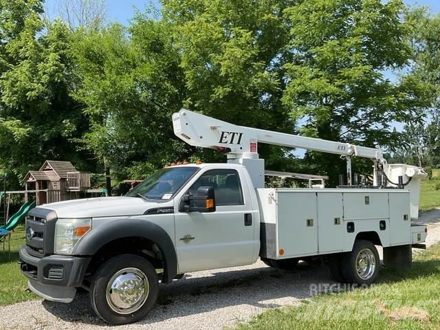 Ford F-450 Platforme aeriene montate pe camion