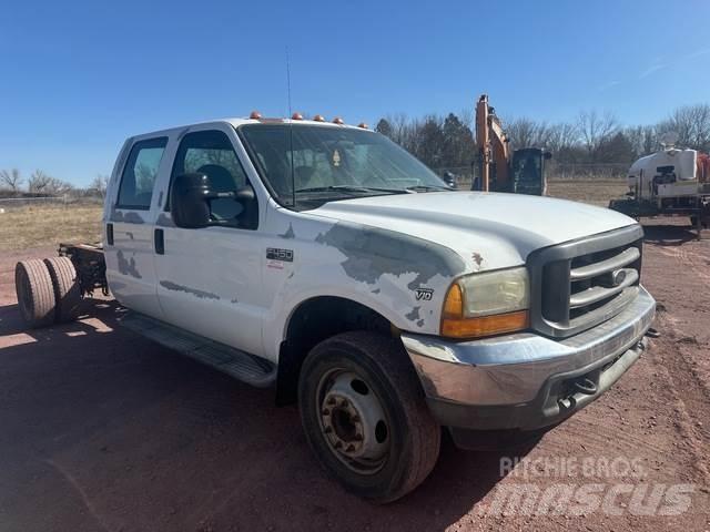 Ford F-450 Cabine si interior