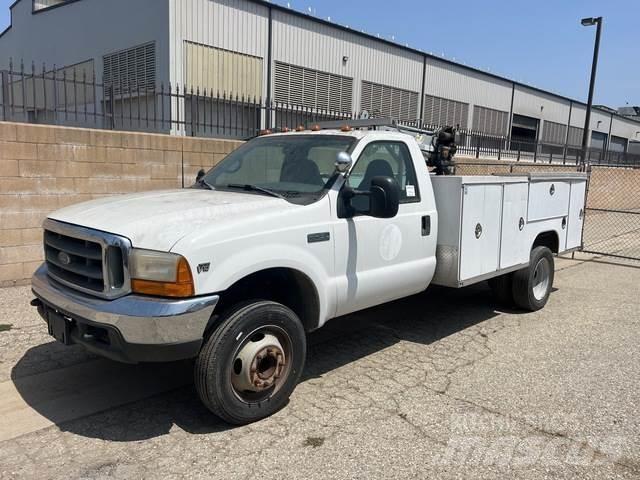 Ford F-450 Municipal/vehicul cu uz general