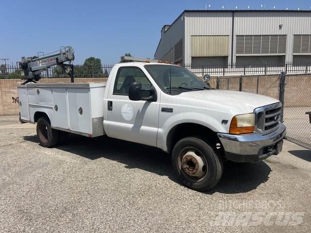 Ford F-450 Municipal/vehicul cu uz general