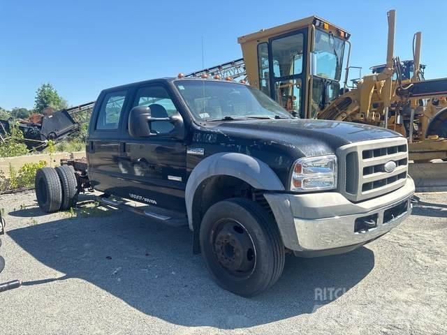 Ford F-450 Cabine si interior