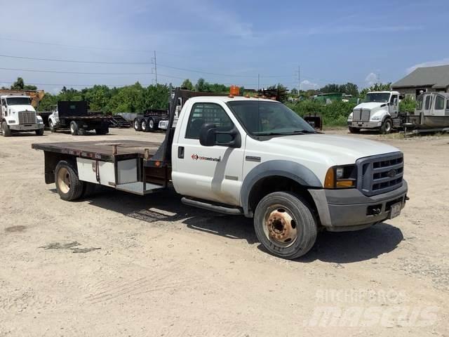 Ford F-550 Camioane platforma/prelata