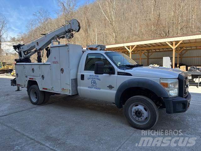 Ford F-550 Municipal/vehicul cu uz general