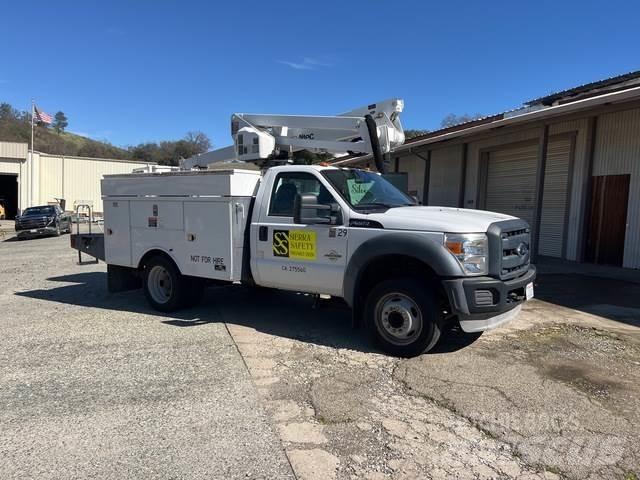 Ford F-550 Platforme aeriene montate pe camion