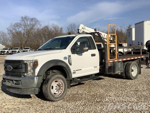 Ford F-550 Camioane platforma/prelata