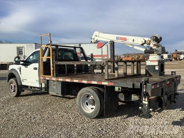 Ford F-550 Camioane platforma/prelata