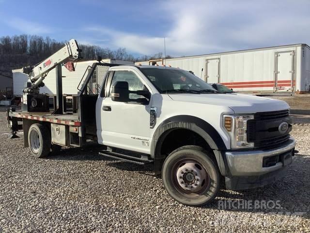 Ford F-550 Camioane platforma/prelata