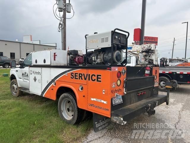 Ford F-550 Municipal/vehicul cu uz general