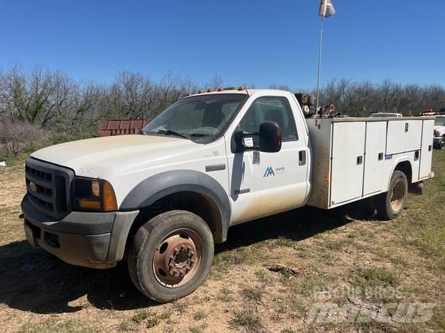 Ford F-550 Municipal/vehicul cu uz general