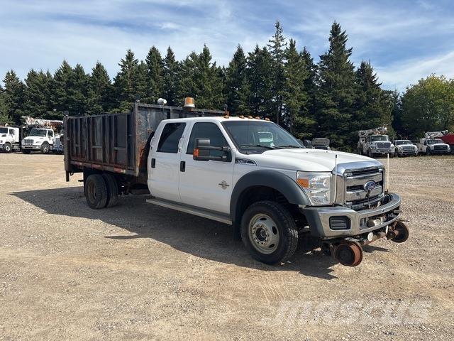 Ford F-550 Camioane platforma/prelata