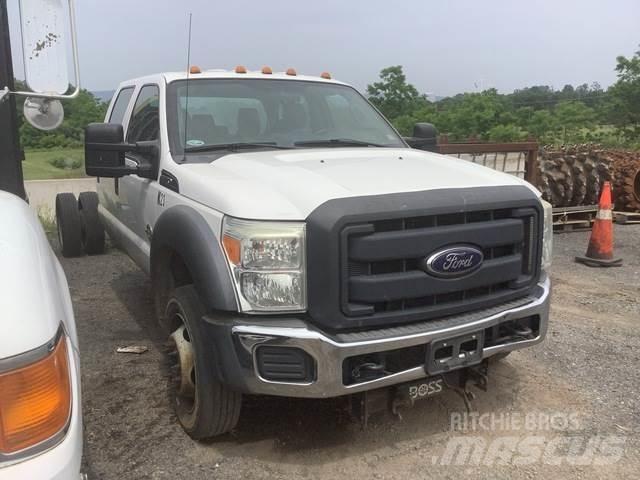 Ford F-550 Cabine si interior