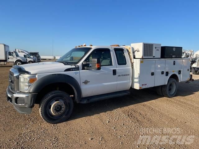 Ford F-550 Municipal/vehicul cu uz general