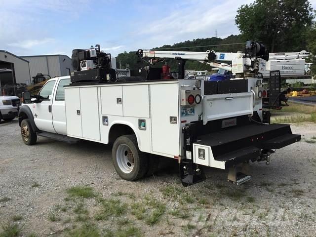 Ford F-550 Municipal/vehicul cu uz general