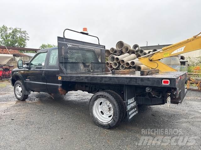 Ford F-550 Camioane platforma/prelata