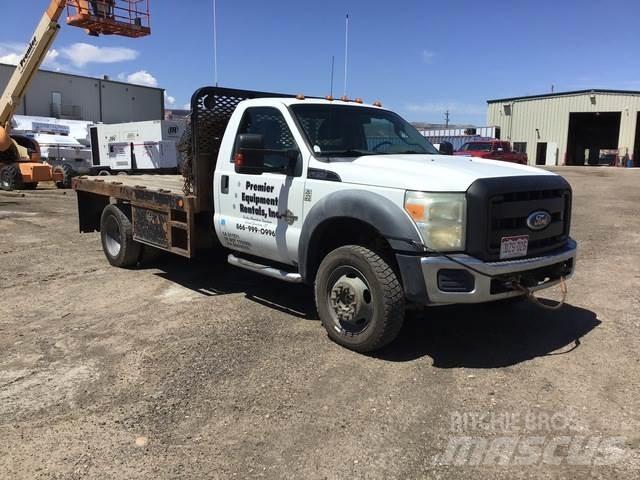 Ford F-550 Camioane platforma/prelata