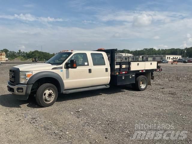 Ford F-550 Camioane platforma/prelata