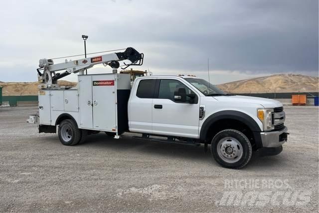 Ford F-550 Municipal/vehicul cu uz general