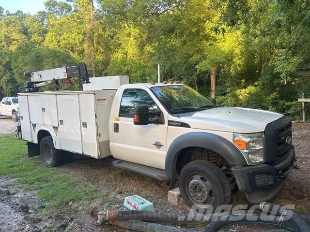 Ford F-550 Municipal/vehicul cu uz general