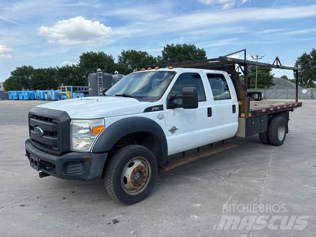 Ford F-550 Camioane platforma/prelata