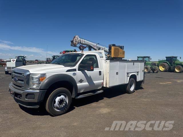 Ford F-550 Municipal/vehicul cu uz general