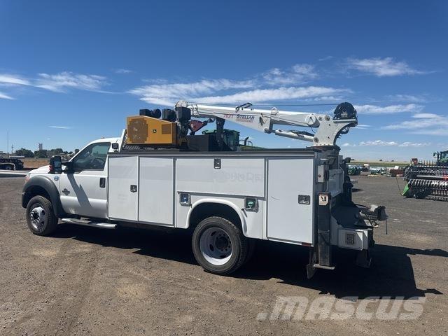 Ford F-550 Municipal/vehicul cu uz general