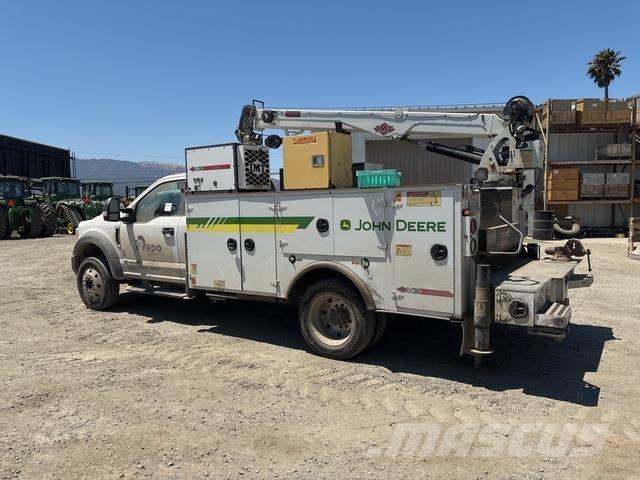 Ford F-550 Municipal/vehicul cu uz general